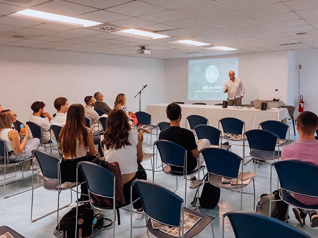 Si è concluso il corso di Design dei Microambienti tentuto da prof Fabio Contillo con un progetto in collaborazione con Aran World