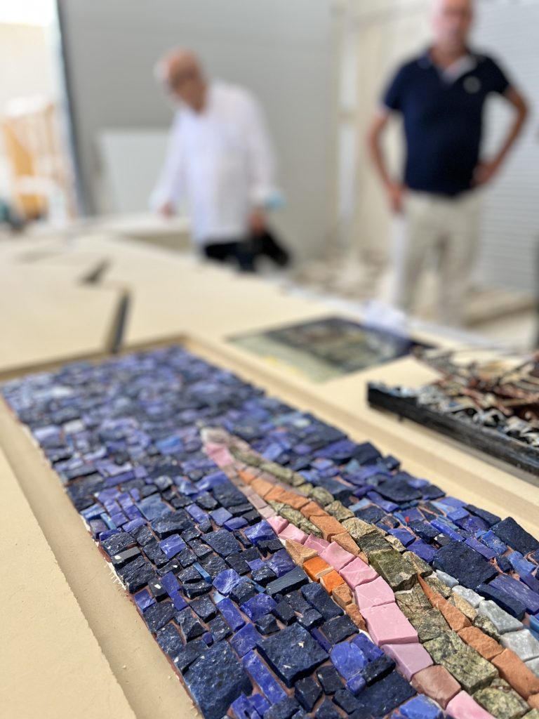 Martedì 26 Luglio ore 17:00 Inaugurazione a Pescara la nuova insegna della Camera di Commercio di Chieti Pescara progettata all'interno dell'Università Europea del Design di Pescara.