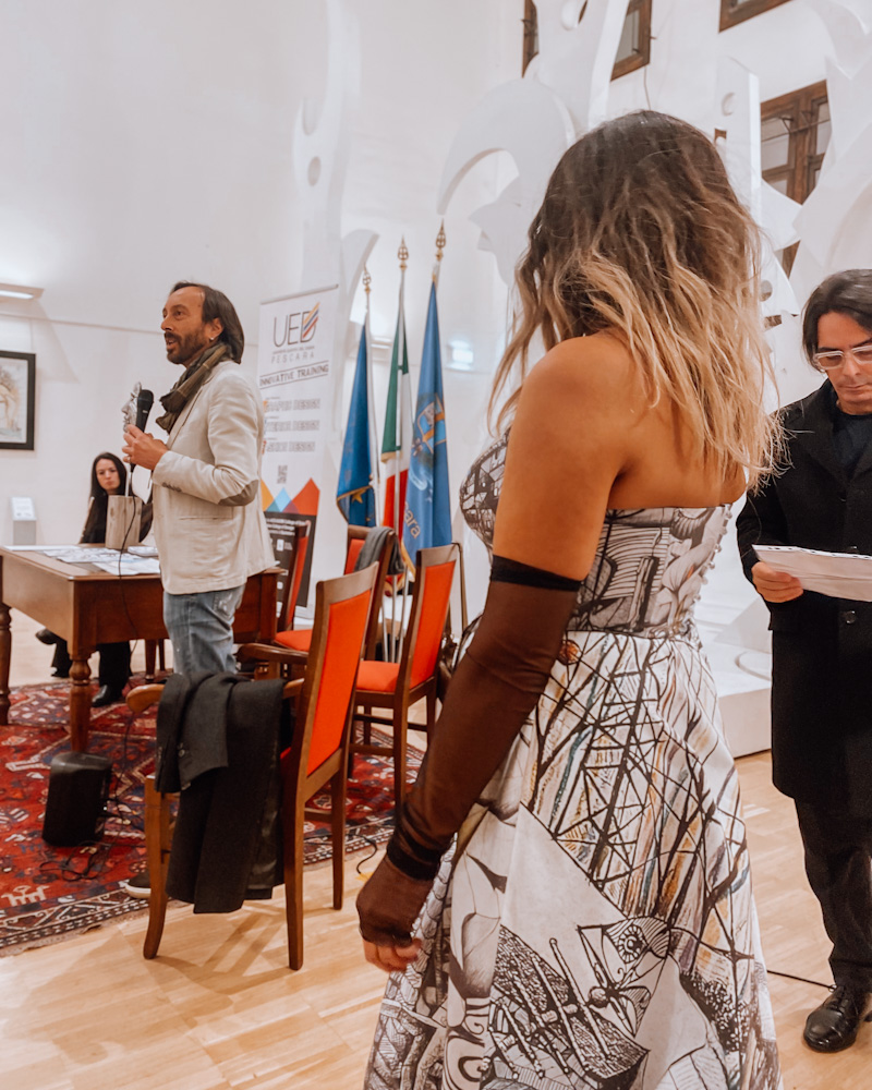 Inaugurata la Mostra d'arte Cavità di Carla Cerbaso e Francesco Iacovetti in collaborazione con la UED di Pescara.
