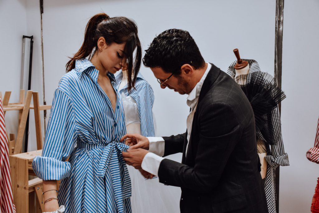 Il Designer, ospite di Glamour ha presentato in esclusiva agli studenti la sua ultima Capsule Collection MCT COLLEZIONI come omaggio a Giancarlo Ferrè